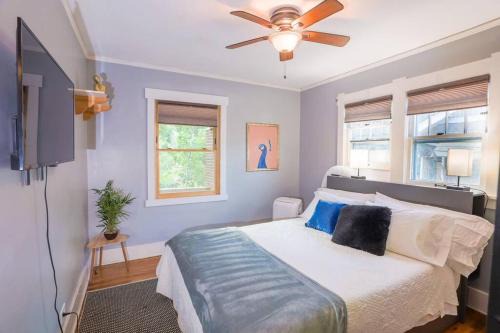 Cozy Denver Stay Quiet Neighborhood Near Parks Dining Attractions