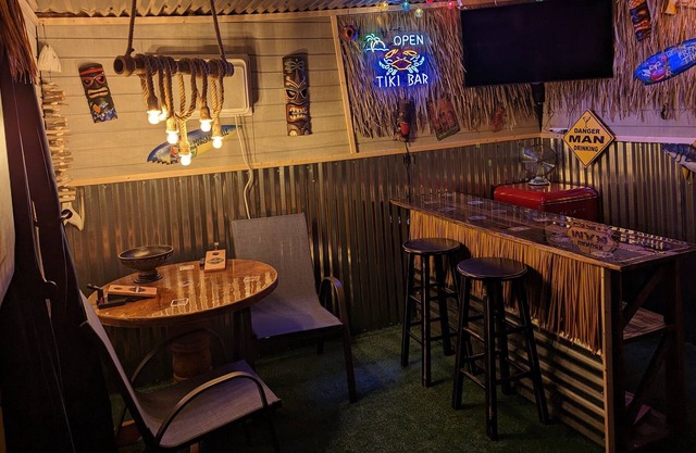 Cozy Dockside Shack & Tiki Lounge + Private Boat Ramp & Dock!