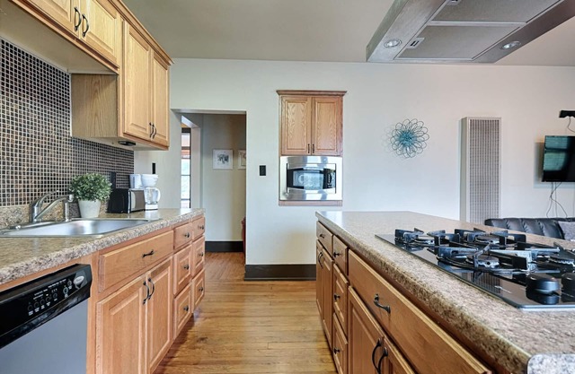 COZY DOWNTOWN AUSTIN-Sleep 3-ACL, SXSW, 6th ST-Walkable shops, restaurants, bars