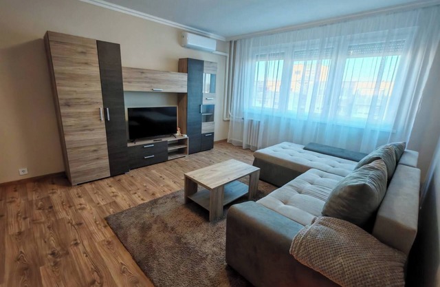 Cozy Downtown Nook Apartment for Rent