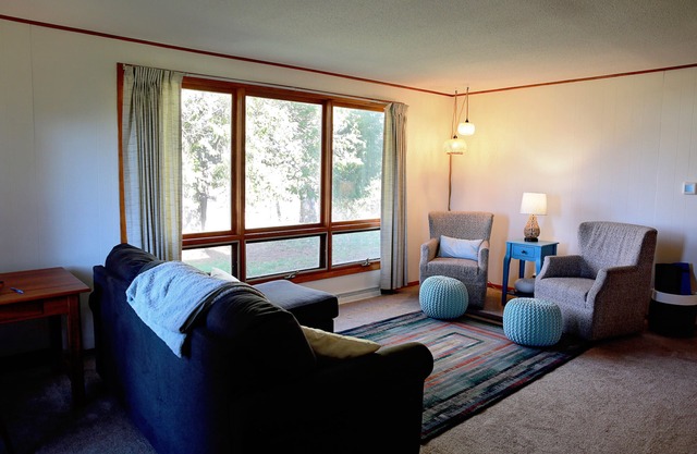 Cozy Farmhouse for Nature Lovers