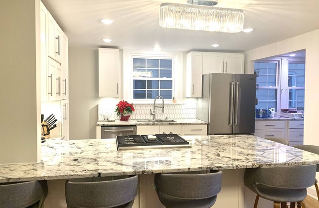 Cozy Fireplace, Pet Friendly Village Home