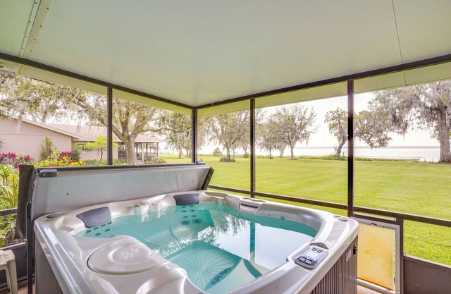 Cozy Frostproof Escape w/Private Hot Tub!