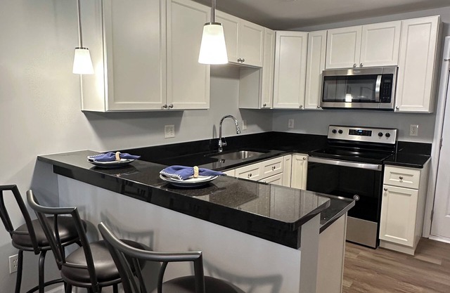 "Cozy Fully-Furnished 1-Bedroom Apartment in Fayetteville Ga"