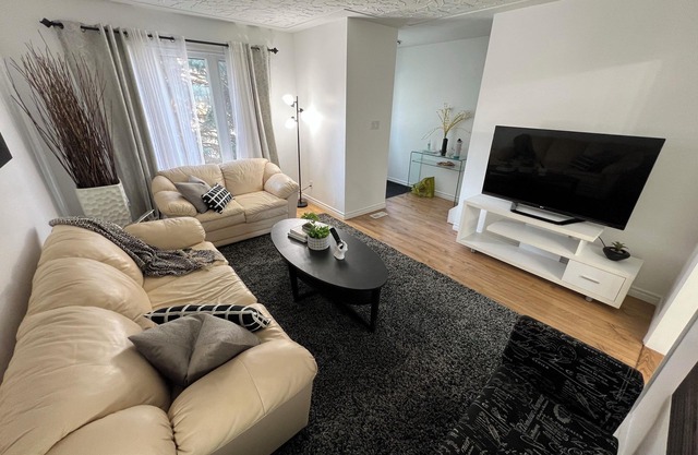 Cozy Fully furnished, Specious 2 story home!. Parking on premises, pet friendly!
