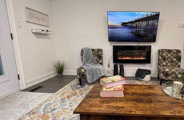 Cozy Guest Suit in Mississauga