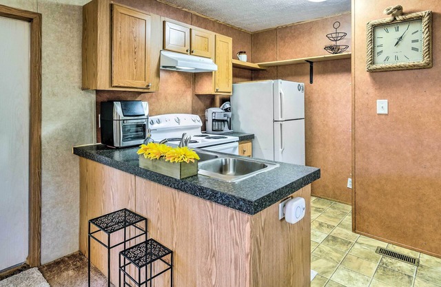 Cozy Gulf Breeze Home, 3 Mi to East Bay!