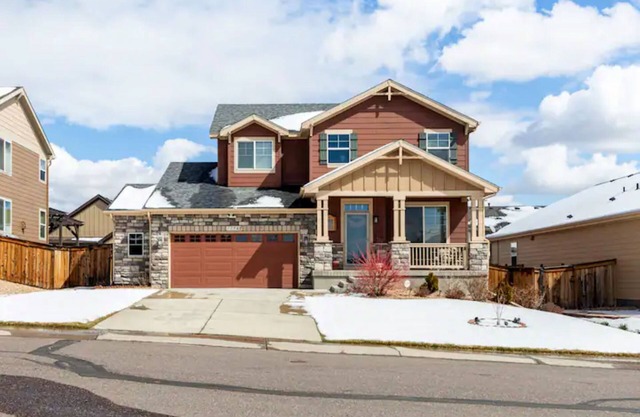 Cozy hideaway in Spruce: 4BR Retreat close to DIA