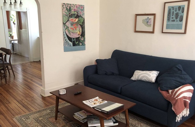 Cozy Historic Rowhouse on the Cutest Block in Baltimore!