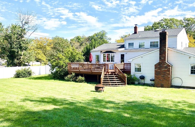 COZY HM WITH 3,100SF, KING BEDS in A+ LOCATION, NEAR EVERYTHING