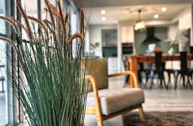 Cozy Home for Work Teams and Families