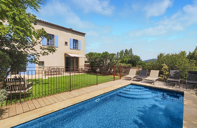 Cozy home in St.Laurent-de-la-Cabr.