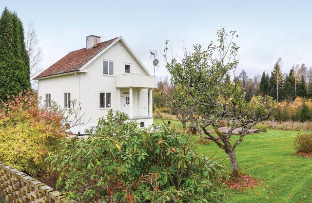 Cozy home in åsensbruk with kitchen