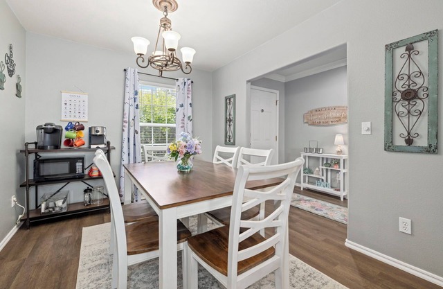 Cozy home in Bentonville - easy commute to downtown and XNA