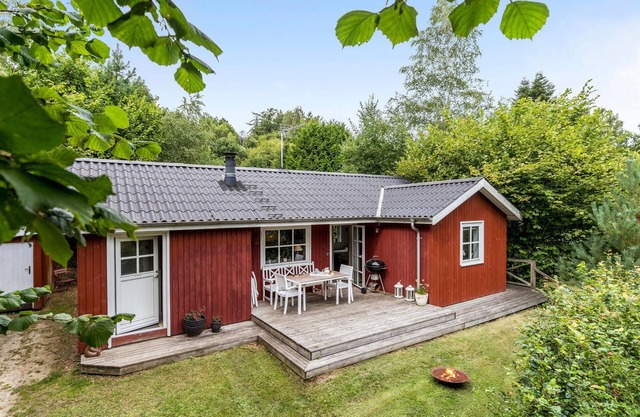Cozy home in Ebeltoft with WiFi