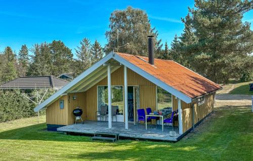 Cozy Home In Fårvang With Wifi