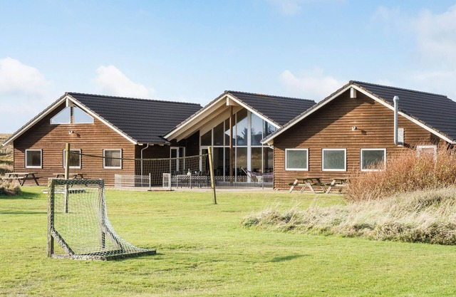 Cozy home in Harboøre with kitchen