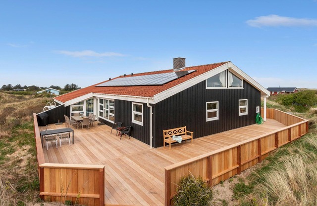 Cozy home in Hjørring with sauna