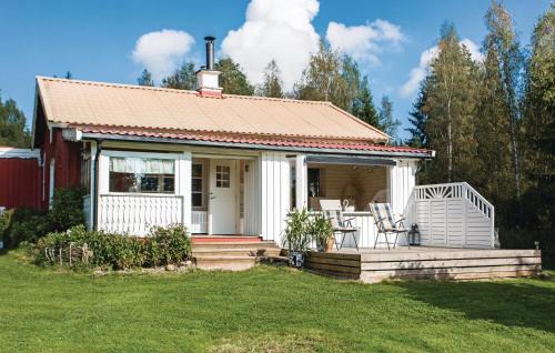Cozy Home In Östra Ämtevik With Sauna