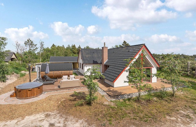 Cozy home in Rømø with sauna