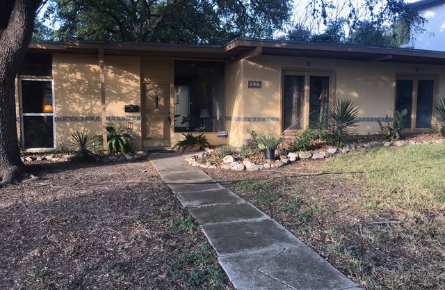 Cozy Home in The Heart of San Antonio
