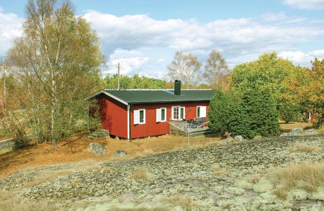 Cozy Home In Torhamn With Kitchen