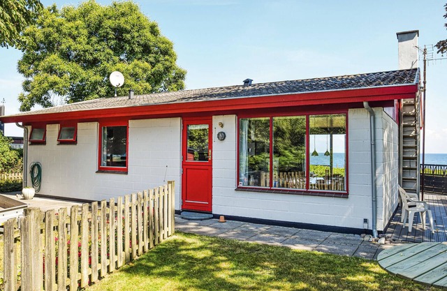 Cozy home in Tranekær with kitchen