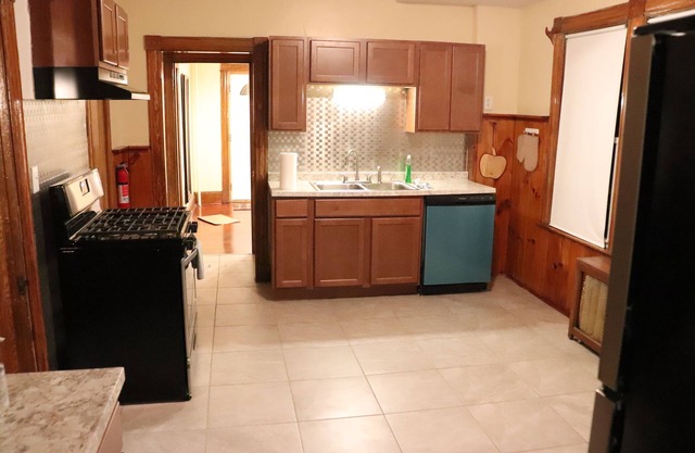 COZY HOME- Located on a quiet Worthy Street with a home in its own compound.