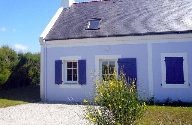 Cozy Home Near Donnant Beach, Calm Environment, Garden, 4 Beds