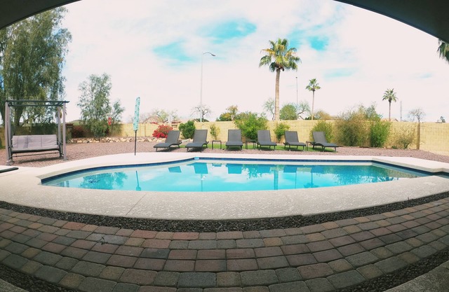Cozy Home with Private Pool, Great Patio & Putting Green – The Ultimate Getaway!
