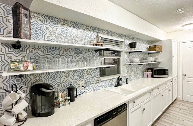 Cozy House by Tampa Int Airport, Beaches & Malls