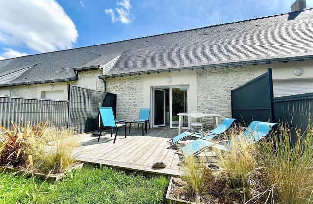 Cozy House with Private Garden and Parking - Quiet Area Near La Baule, Sleeps 4