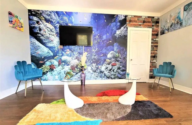 Cozy King bed/Queen Sofa bed/Room TV Wifi