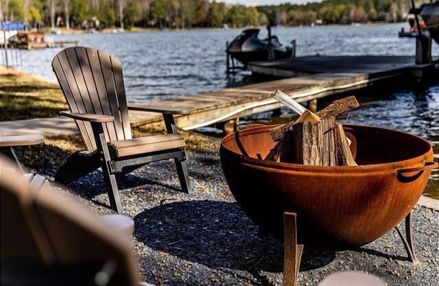 Cozy Lake Cottage- Newly renovated!