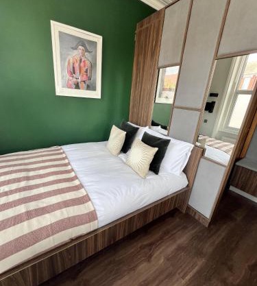 Cozy London Apartment with Great Location