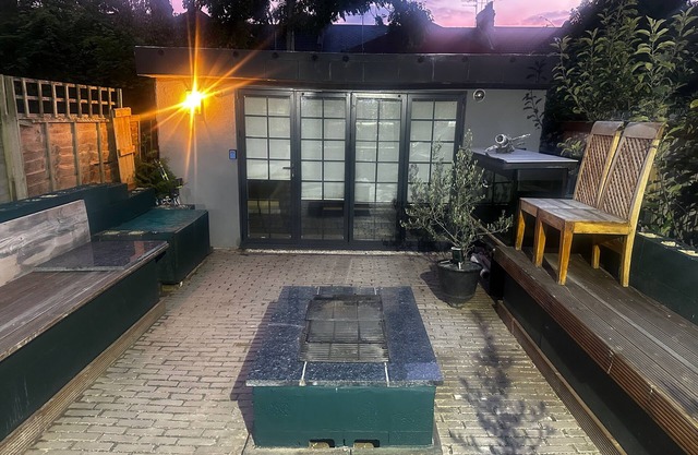 Cozy London Studio Near City Center