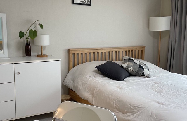 Cozy Minimalist-Close to Hotspots-7 min to subway