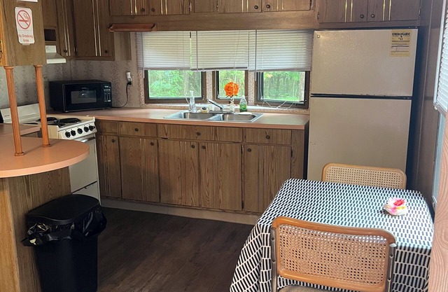 Cozy mobile home/cabin on campground in Adams, WI.