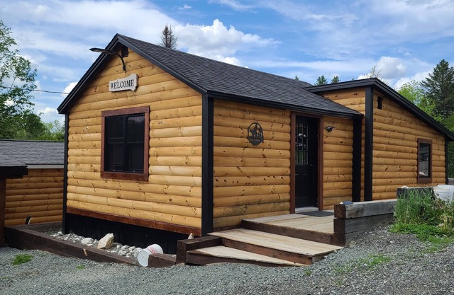 Cozy Modern Cabin