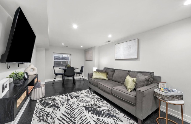 Cozy, Modern Garden Unit