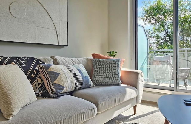 Cozy Modern Soft- Loft w/Large Private Balcony!