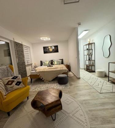 Cozy Nürnberg-Schwaig-Messe-Küche-Balkon