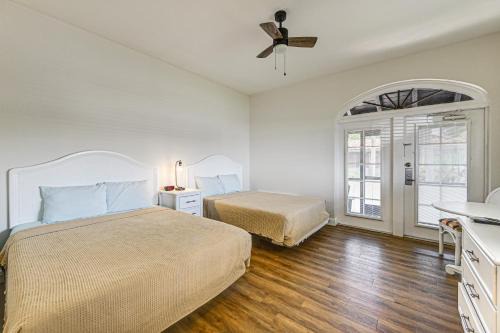 Cozy Naples Retreat with Community Pool and Water View