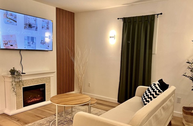 Cozy, nordic guest house located in the heart of Riverview with swimspa.