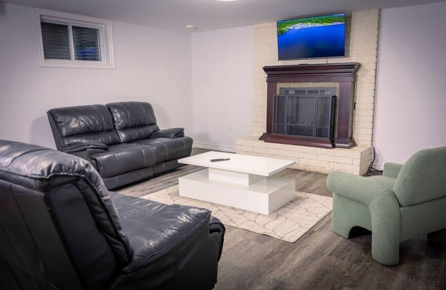 Cozy North End Barrie Home