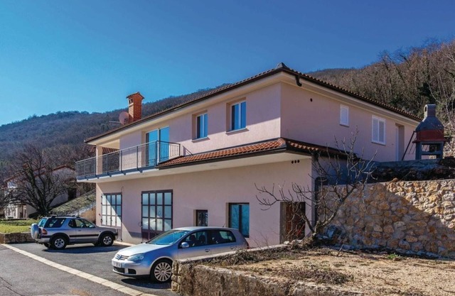 Cozy One Bedroom Apartment with Terrace