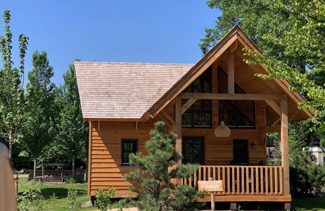 Cozy overnight stay at 't Heydeveld with a Private Outdoor Bubble Bath.