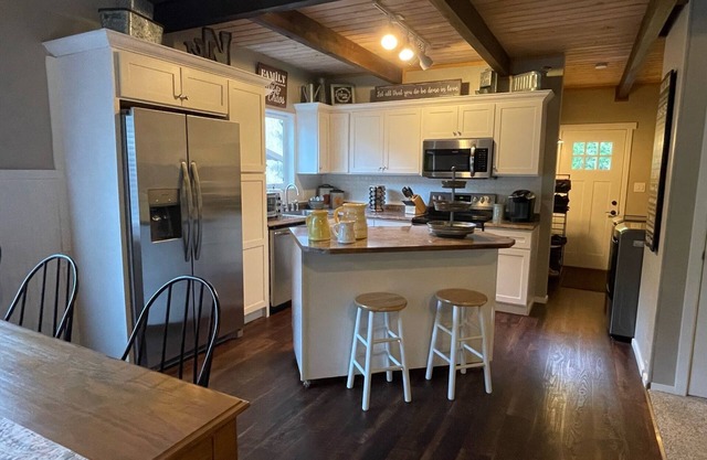 Cozy Packwood Cabin With Hiking/Skiing/Golfing