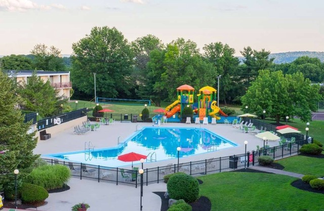 Cozy Pet-Friendly Rooms w/Playground – Near Hersheypark Fun!