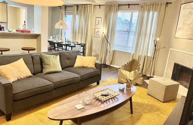 Cozy pet friendly 4 BR Home !